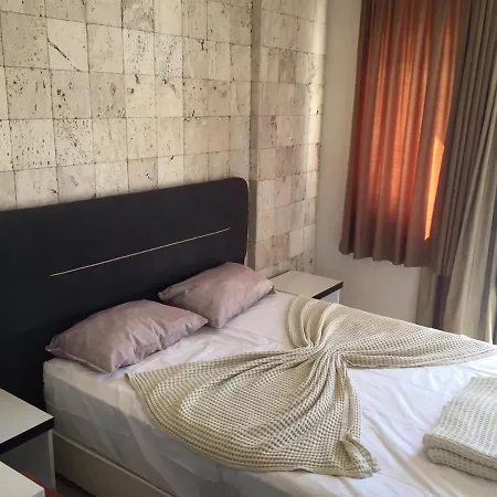 Safari Suit N-4 Aparthotel *